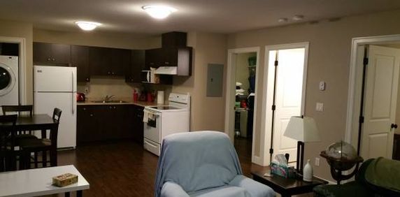 Spacious Burke Mountain, Coquitlam, 2 Bed and 2 Bath Suite - Photo 2