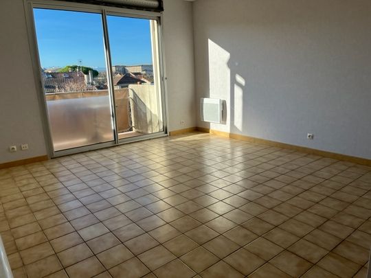 Location Appartement 1 pièce 26m² CARCASSONNE 11000 - Photo 1