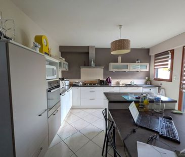 Location Maison 5 pièces 143m² VITRE 35500 - Photo 4