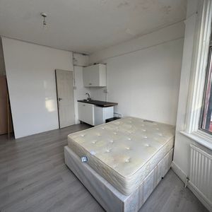 Studio Flat, Jesmond Avenue, HA9 - Photo 2