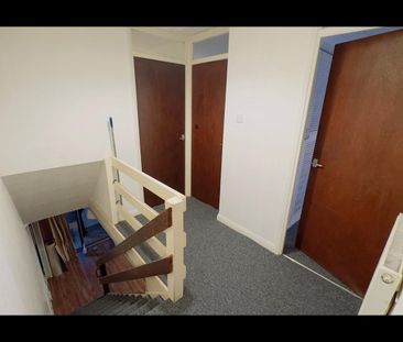 3 Bed Terraced House, Boyce Drive, BS2 - Photo 1