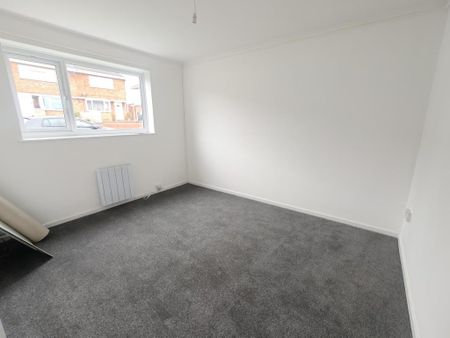 2 bedroom ground floor maisonette to rent - Photo 4