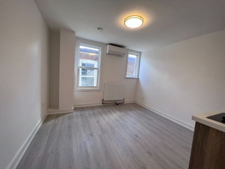 For Lease - 15 Thorburn Avenue Unit# 203, Toronto, Ontario - Photo 3