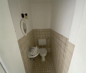 Familienwohnung mit Wanne und Balkon - Photo 1