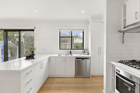 Luxurious Living in Reservoir's Premier Location - Photo 5