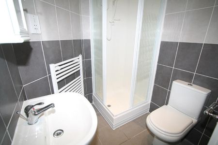 23 VICTORIA ROAD Leeds - LS6 1AS - Photo 5