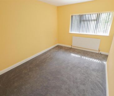 6 bedroom terraced house to rent - Photo 5