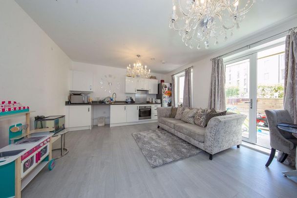 2 bedroom flat to rent - Photo 1