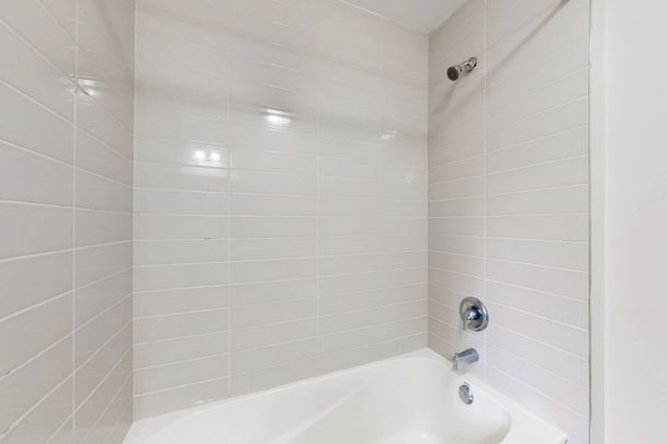 For Lease - 15 Silver Charm Drive, East Gwillimbury, Ontario - Photo 1