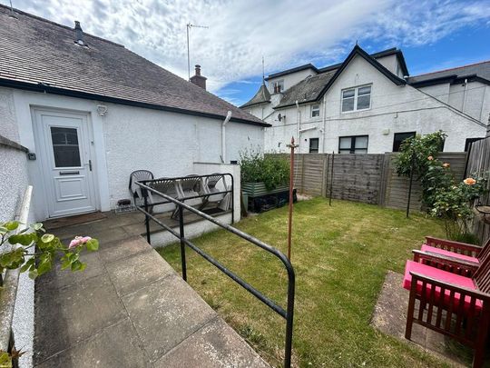 3 bedroom bungalow to rent - Photo 1
