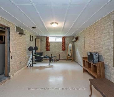 For Lease - 11 Oak Street, Barrie, Ontario - Photo 2