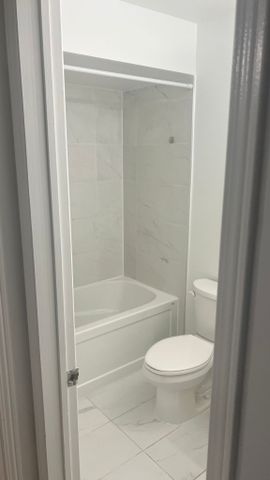 For Lease - 7590 Black Walnut Trail, Mississauga, Ontario - Photo 2