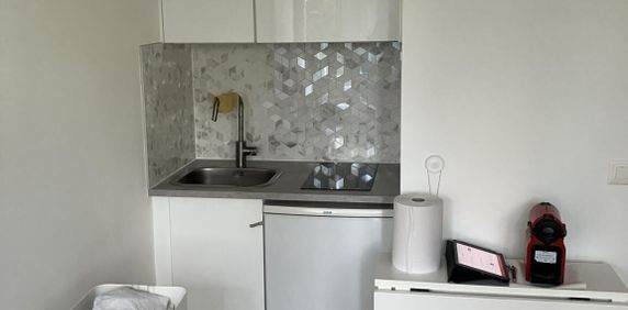 Modern studio in Florissant - Foto 2