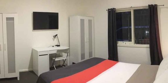 Room 4 (Non Ensuite) - Photo 2