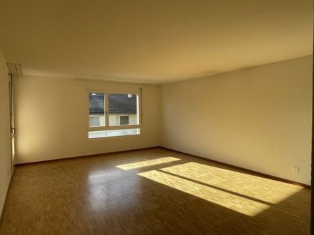 BÖSINGEN (FR) - 4.5 Zimmerwohnung im 1. Stock - Foto 3