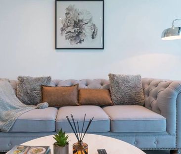 Fully-Furnished 2-Bed Apt with Skyline Magnificent Views in the Hea... - Photo 1