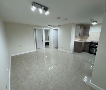 1 bedroom in a flat share to rent - Photo 1