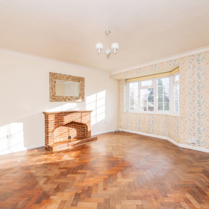 Hemingford Road, Cheam, SM3 - Photo 1