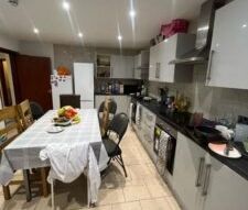 9 Regent Park Terrace, Leeds, LS6 3AX - Photo 2