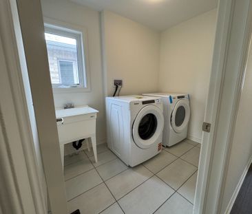 For Lease - 108 Sanderson Drive, Kawartha Lakes, Ontario - Photo 5