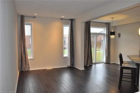 For Lease - 414 Bamberg Crescent, Waterloo, Ontario - Photo 3