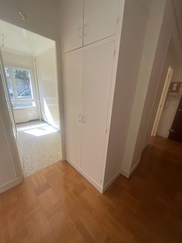 Location Appartement 2 pièces 43m² CHARENTON LE PONT 94220 - Photo 5