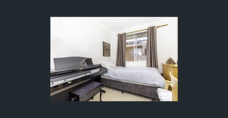 Neat, tidy and modern 2 bedroom unit, Situated in a small complex of 5 units in an ideal location - Photo 5