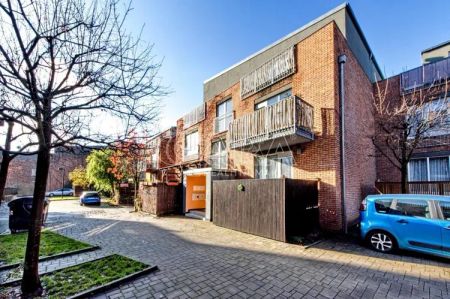 Příjemný byt 1+kk s velkým balkónem - Photo 2