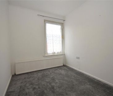 4 bedroom terraced house to rent - Photo 4