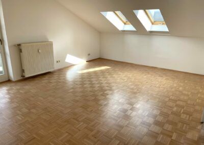 Geräumige 3 Zimmer-Wohnung mit möblierter Küche und Balkon! - Photo 3