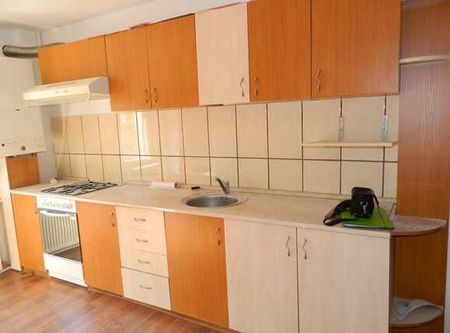 Apartament 3 camere, 66 mp, decomandat, prima inchiriere, garaj, zona Plopilor - Photo 4