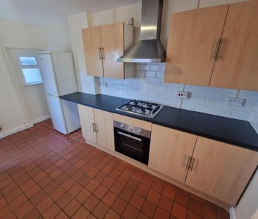 3 bedroom end of terrace house to rent - Photo 6