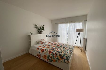 Appartement Paris 4 pièce(s) 82 m2 - Photo 3