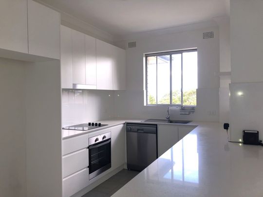 Modern convenient apartment - 7 month lease only - Photo 1