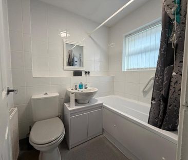 3 bedroom terraced house to rent - Photo 5