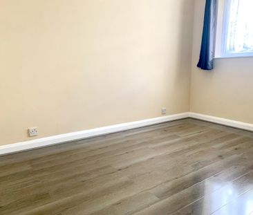 Crabwood Road, So16 - Photo 2