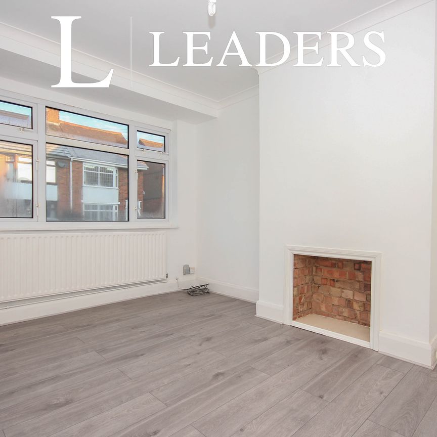 3 bedroom house to rent Trinity Walk, CV11 - Photo 1