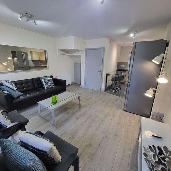 Mackworth Street, Hulme, Manchester, M15 - Photo 1