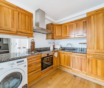 2 bedroom flat to rent - Photo 3