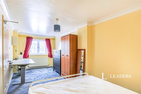 1 bedroom house to rent Baverstock Road, Poole, Dorset, BH12 - Photo 4