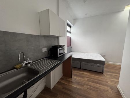 Studio to rent - Photo 3