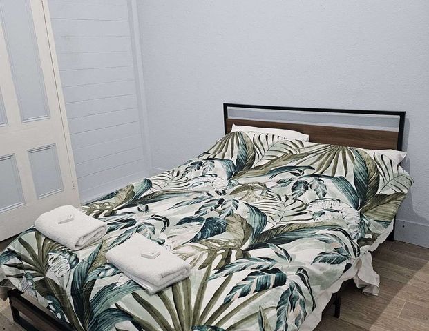 Crown Hotel - Photo 1