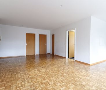 Tolle 3.5-ZW à 63 m2 im EG mit Balkon in ruhigem Quartier - Foto 3