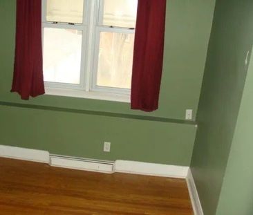 For Lease - 64 Glenview Drive, Hamilton, Ontario - Photo 1