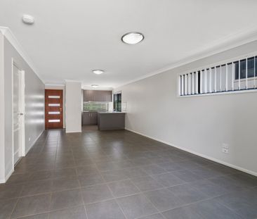 2/5 Blake Street, Wilsonton QLD 4350 - Apartment For Rent | Domain - Photo 1