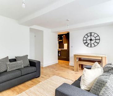 3 bedroom apartment to rent - Photo 2