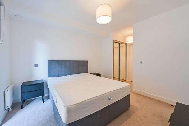 Adlay Apartments, Royal Docks, E16 - Photo 1