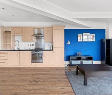 2 bedroom flat to rent - Photo 3