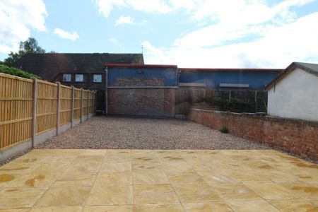 2 bedroom semi-detached house to rent - Photo 3