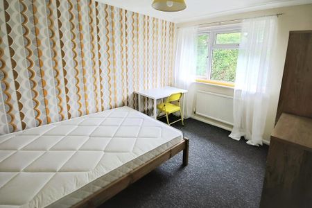 5 bedroom terraced house to rent - Photo 4